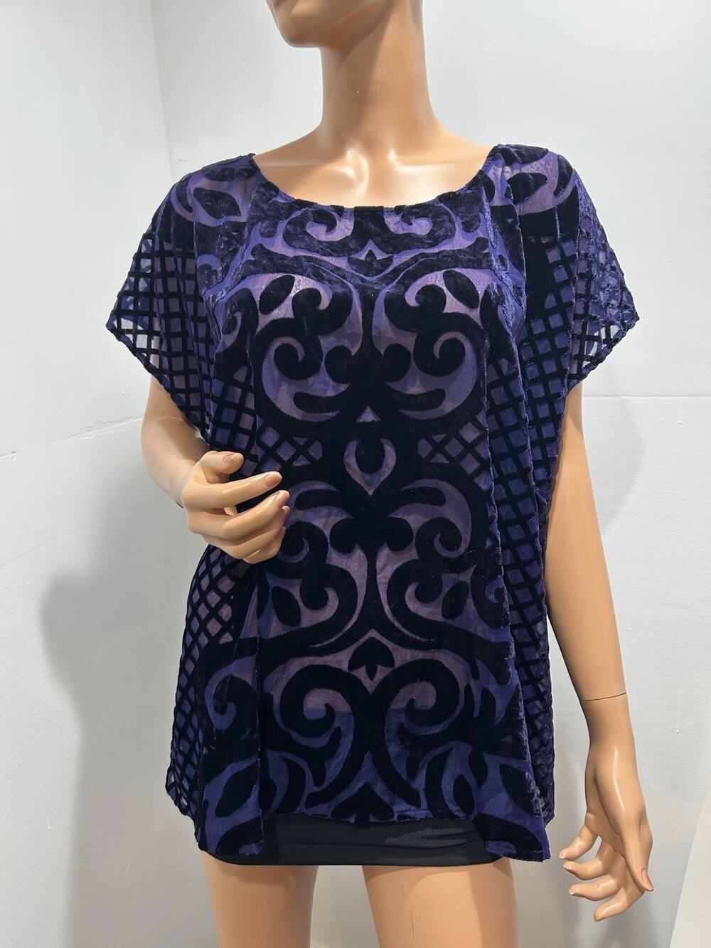 Lane Bryant Women's Purple Velvet Round Neck Rayon Flow Top Size 18/20 XXL